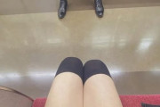 海外「この日本人男性が電車で仕掛けたトラップに爆笑した」