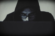 外国人「日本のネットカフェに48時間ひきこもってみた…」（海外の反応）
