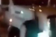 海外「ただ強盗しただけじゃないか！トラックを襲撃して轢かれたことにショックを受ける人々」
