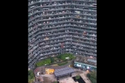 【海外の反応】中国杭州にある居住者は3万人のマンション　海外の反応「プールがどれほど混雑するか、私の故郷の人口より多い」