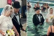 【海外】初めて出会ったYMCAのプールで結婚式を挙げたシニアカップルの感動ストーリー！