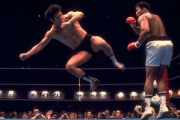 【世紀の凡戦、そして伝説へ】アントニオ猪木VSモハメド・アリに対する海外の反応 　外国人「バキを見てここに来たやつは誰だ？」