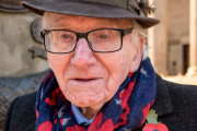 日本軍の元捕虜だった98歳の英国人男性が新型コロナから回復(海外の反応)