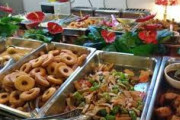 【衝撃】韓国人「アメリカの学食、デカすぎて無理…」
