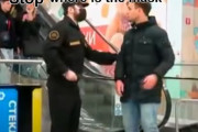 韓国人「マスクをつけていない人を警棒で殴打…ロシアのどっきり映像を見てみよう」