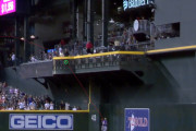 【海外の反応】誰もが騙されたMLBのカメラワークがこちら「何が起きたかわからなかったｗ」