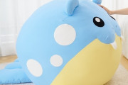 海外「こんなデカかったの？それにしても高すぎ！でも欲しいです！」タマザラシ等身大ぬいぐるみがデカくて高い（海外の反応）
