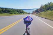 【海外の反応】スケボーで時速152kmの世界新記録→動画は肝心の「止め方」をカットされ総ツッコミ