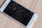 外国人「モテない奴の特徴　スマホ画面にヒビが無い、ダウンロードが好き、デスクトップPC派」