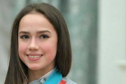 【海外】「美の共演だ！」ザギトワと成長した秋田犬マサルが可愛すぎて海外でも大反響！