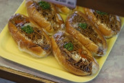 海外「炭水化物に炭水化物…」外国人をゾッとさせる日本の『焼きそばパン』が海外で話題に（海外反応）
