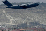 海外「最後の米軍機がアフガン発つ、米国の最長の戦いに終幕」いや、きっと次期大統領が攻撃再開するだろ・・・