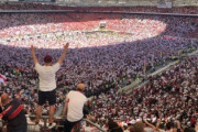 【海外の反応】「黙れよ」遠藤航のゴールで劇的残留のシュツットガルトにW杯で優勝したと勘違いしているとバイエルン名誉会長が噛み付く！海外のファンから批判続出！