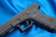 日本「アメリカに住むならどの銃を持ちたい？俺は拳銃が欲しい」