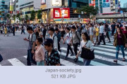 海外「日本もファストフードが多く、働き過ぎで自由時間がなく、あまり歩かないのに、なぜアメリカのように太っていないんだ？」