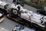 海外「日本はこれでコロナと戦うと決めたんだね」輸送される”機動警察パトレイバー”に驚愕する外国人たち
