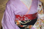 白塗りは舞妓さんの肌を傷めない？「今後、京都に行く機会があれば、ぜひ試してみたい」「こんなに綺麗で丁寧な作業をしているように見えるんですね!」海外の反応