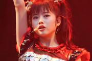 BABYKLOKツアーでのBABYMETALのすべてのメギツネの変顔を集めたビデオ　【海外の反応】