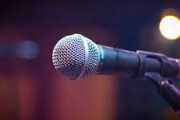【海外掲示板】貴方はステージに立たされ何でもいいから５分話せと言われました。聴衆を飽きさせたら酷い目にあいます。さぁどんな話をする？