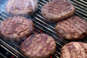 ニクの日だけ味わえる１kgの和牛パテ入りハンバーガー！HENRY'S BURGER 海外の反応