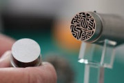 【海外】「とんでもない技術だ！」超高級印鑑を作る日本の職人技に海外驚愕！