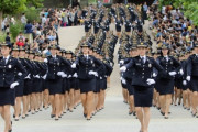 韓国の警察採用制度が変更に「来年から女性が70%になっちゃう」という一部声に国民からコメント欄で「男も普通に勉強すればいいだけだろ」と何故か意見の応酬に発展...