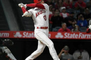 【海外の反応】大谷翔平が自援護の逆転12号2ランで4勝目！チームの連敗も止める「もう1人でやるしかない」