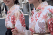 【日本美女】韓国人「日本でとんでも無い双子の美女が発見される」→「メイクは韓国式の様ですが‥（ﾌﾞﾙﾌﾞﾙ」　韓国の反応
