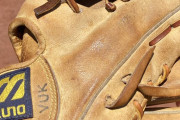 【海外の反応】驚異の新人が使っているミズノのグローブにまつわるイイ話【MLB】