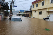 韓国人「韓国の深刻な大雨被害の写真を見てみよう」「あんなに浸かるなんて…」