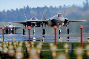 日本人が自衛隊基地で「意外な年齢制限」に引っかかってショック！→この年齢制限の意味が知りたいｗ【タイ人の反応】