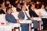 中国外相「日本よ、欧米にすり寄っても白人にはなれないぞ」