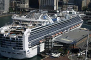 海外「コロナウイルスの培養でもしてるのか！？ 日本政府は感染を促進している！」クルーズ船下船後に陽性判明が出たことに外国人から批判の声が殺到