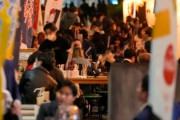 韓国メディア「日本のコロナ死亡者0人、感染者急減は謎…検査有料化が主な原因」＝韓国の反応