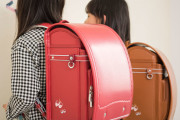 台湾人「日本の小学生が使うランドセル、1個5万円らしいぞ。高級バッグだな」　台湾の反応