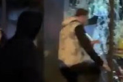 海外「パレスチナ紛争に怒ってマクドナルドを襲撃するトルコの人々」→「日本が嫌いという理由でトヨタを攻撃するようなものだな」