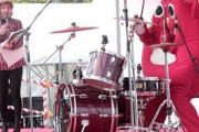 【海外】「日本にとんでもないドラマーがいるのだがw」日本のゆるキャラ「にゃんごすたー」の演奏がヤバすぎたw