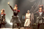 紅白歌合戦の注目の初出場歌手は？投票でBABYMETALとNiziUが争ってるぞ　【海外の反応】