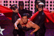 英：芸人「とにかく明るい安村さん」、英人気オーディション番組で奇跡のファイナル進出[海外の反応]