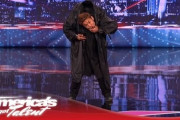 America's Got Talentで蝦名健一のダンスに外国人観客全員が度肝を抜かれる！！！