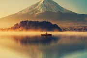 まるで鏡のよう！水面に映る日本の富士の山影が美し過ぎると海外で話題に