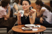 スターバックスが新型コロナと日々戦う方たちにドリンクを無料提供サービス！「医療従業者に感謝！」「やるなスタバ」海外の反応
