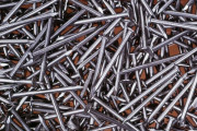 【衝撃】男性の胃袋から1kgを超える大量の釘・ナイフ・ネジがじゃらじゃらと！ うわあああああああ