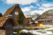 韓国人「日本の観光地でクマサンと外国人が遭遇してしまう‥」世界遺産・白川郷で起きた“思いがけない出来事”‥