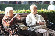 中国人「日本に移民したいが両親を中国に置いていくことになる…どうすればいいの？」　中国の反応