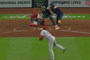 【126コメ】大谷、6回途中までパーフェクト＆自己最多タイ12Kで今季初勝利！！ 打ってはフェンス直撃適時二塁打＆セーフティバント！！　海外「信じられない」「彼は人間なのか？」「同じ時代に生きてて幸せ…」