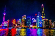 中国-近未来都市のライトショーに酔いしれる 海外の反応