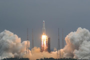 中国のロケットが地球に落下へ←海外「戦争になるぞ！」（海外の反応）