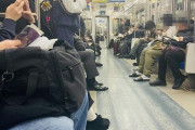 外国人「日本に行ったら誰も電車で喋ってない、いつも静かだ」