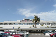 海外「日本よ、無事で！」宮崎空港で突然の爆発が起きて海外大騒ぎ！（海外の反応）